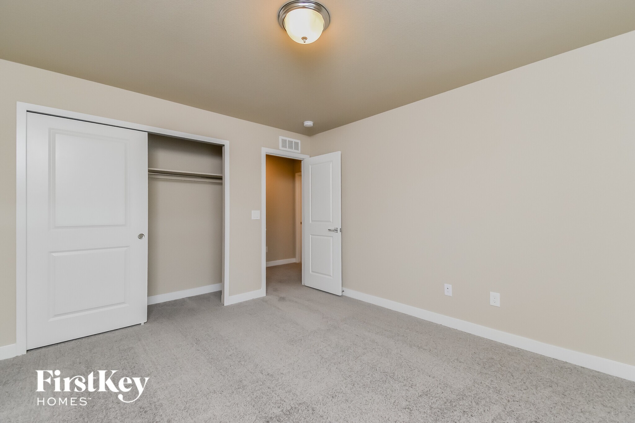 Building Photo - 11148 Murrelet Dr