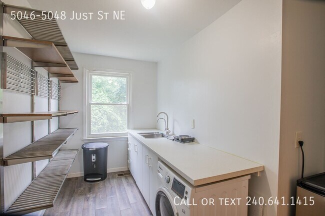 Building Photo - 5046-5048 Just St NE-
