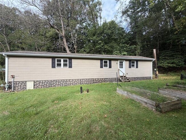 Building Photo - 190 Little Deer Crk Rd