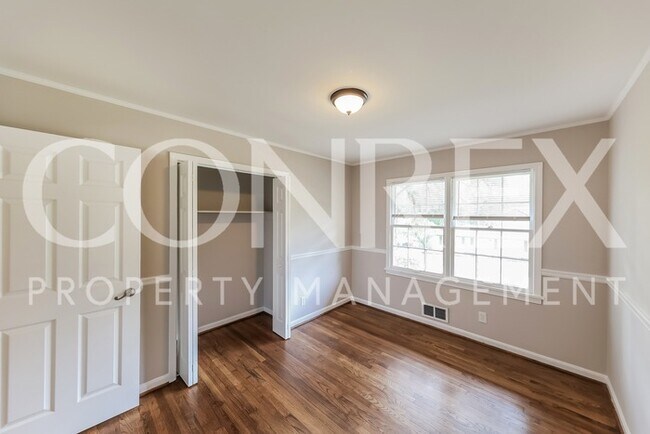 Building Photo - Beautiful 3 Bedroom Home!