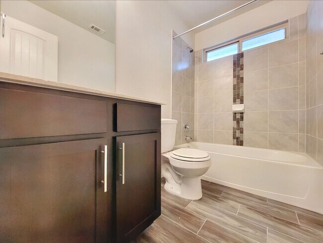 Building Photo - Stunning 3-Bedroom Home in Leander! Availa...