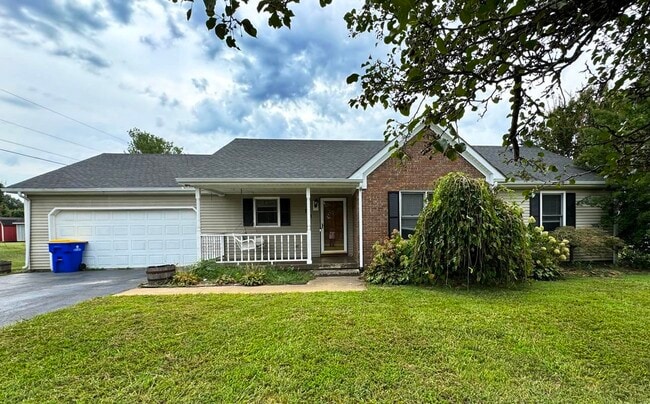 Primary Photo - 181 Saddlebrook Way