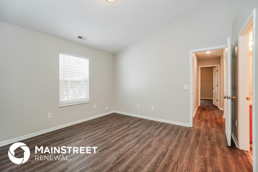 Building Photo - 6927 Spring Bloom Dr