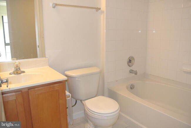 Building Photo - 7923 Eastern Ave NW