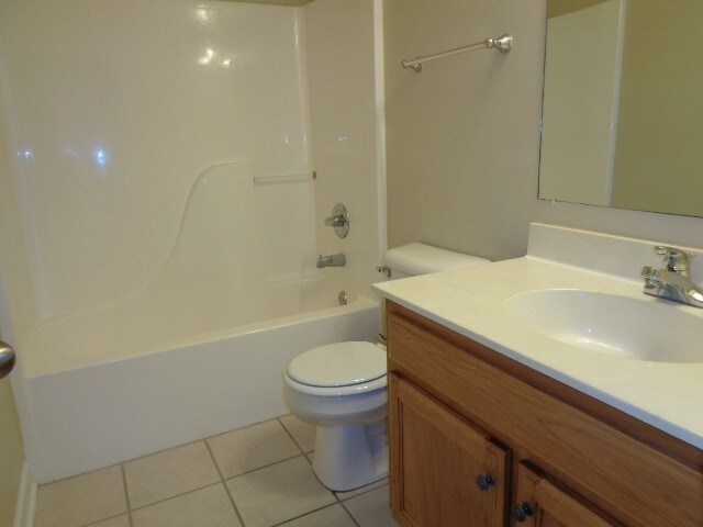 Building Photo - 612 Pointe Clear Dr