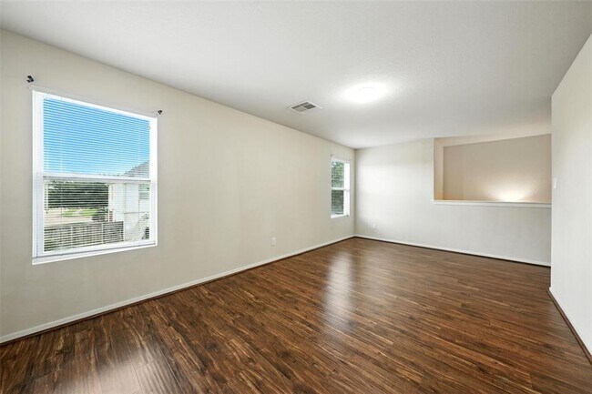 Building Photo - 3146 Madison Elm St