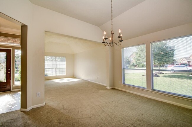 Building Photo - 9315 Hillhaven Ct