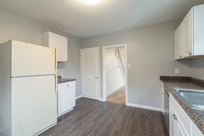 Building Photo - 64 Church Rd