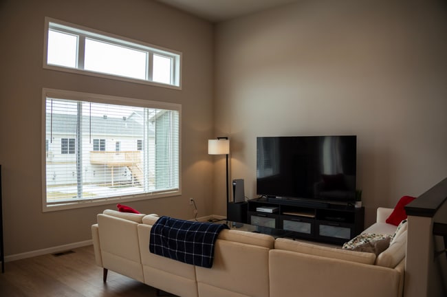 Building Photo - Tobi Lane Twinhome