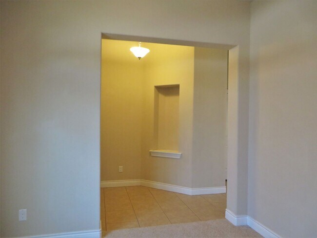 Building Photo - 3 Bedroom 2 Bathroom Siena Round Rock Home