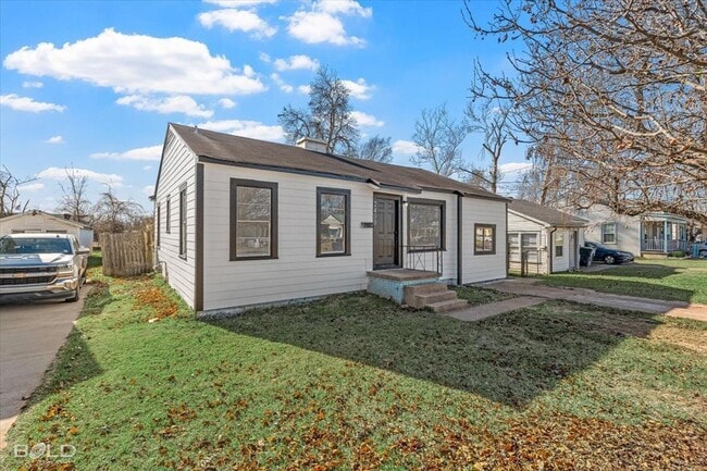 Building Photo - 2400 Broadway Dr