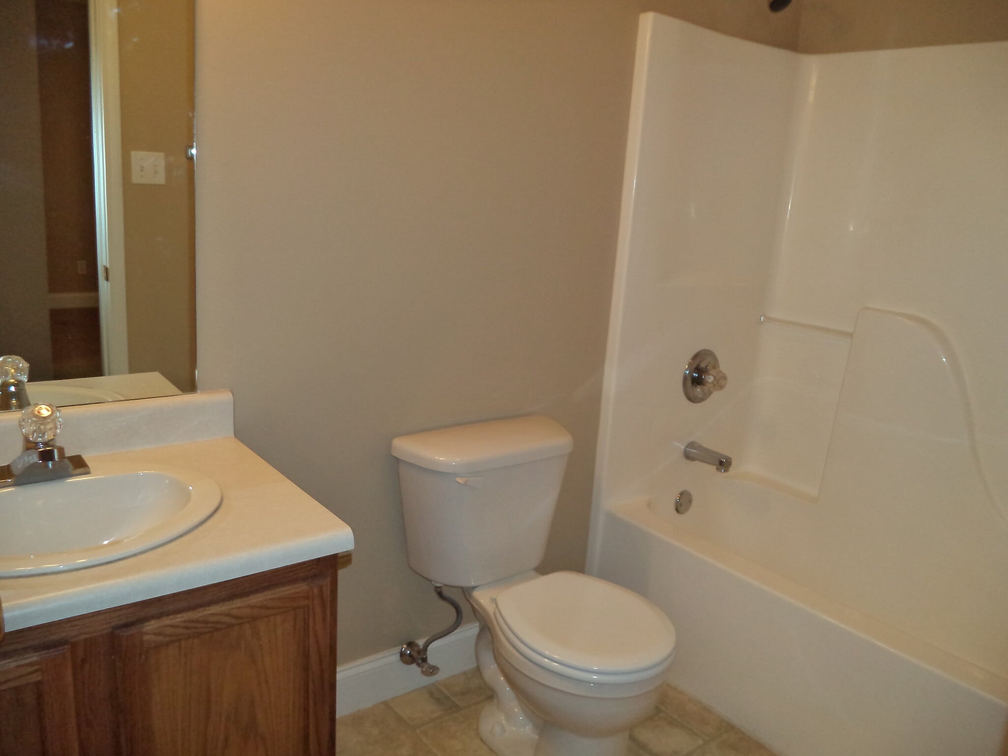 Building Photo - 112 Rouen Ct