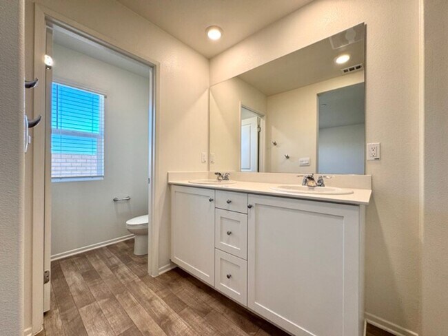 Building Photo - Brand New 3 Bedroom Single Story Home For ...