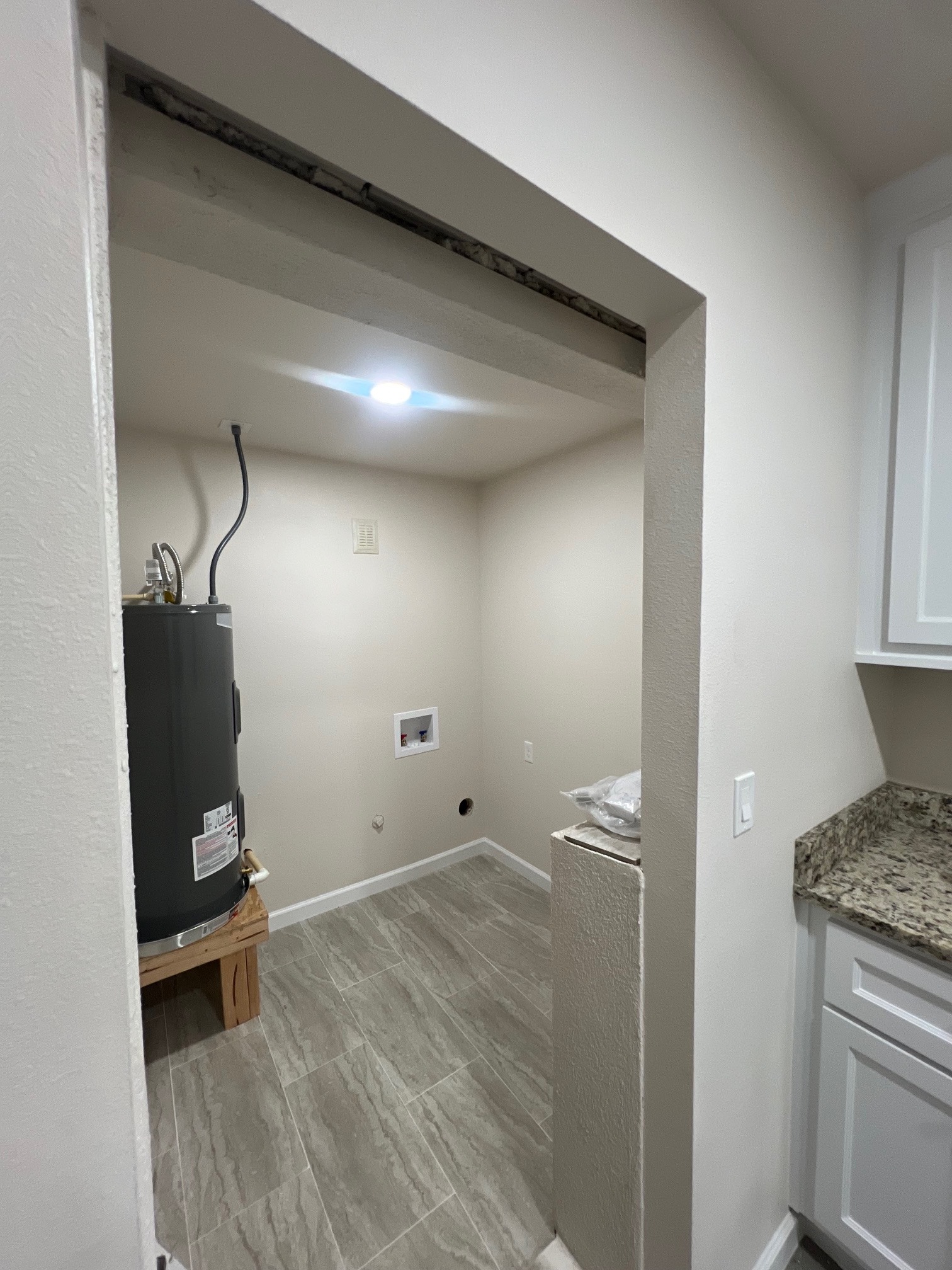Laundry Room - 1511 S Ong St