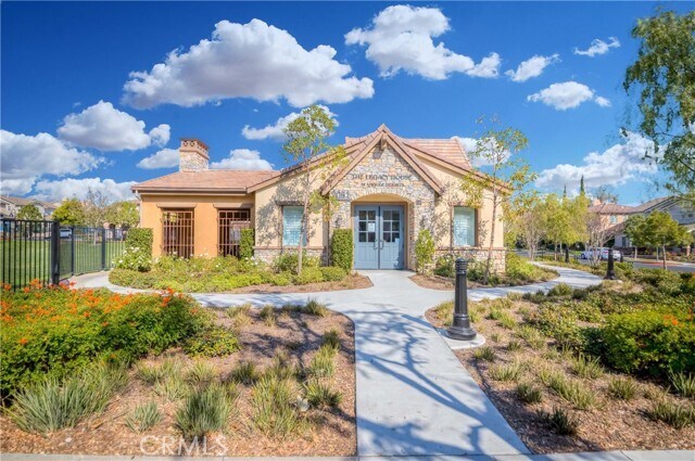Building Photo - 2256 Clark Dr