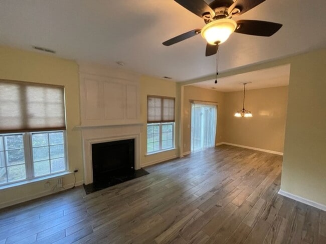 Building Photo - 8203 Saltwood Pl