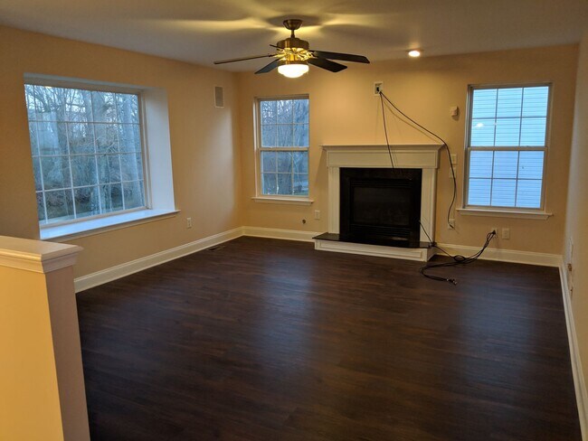 Building Photo - Elegant 5-Bedroom Colonial with Canal View...