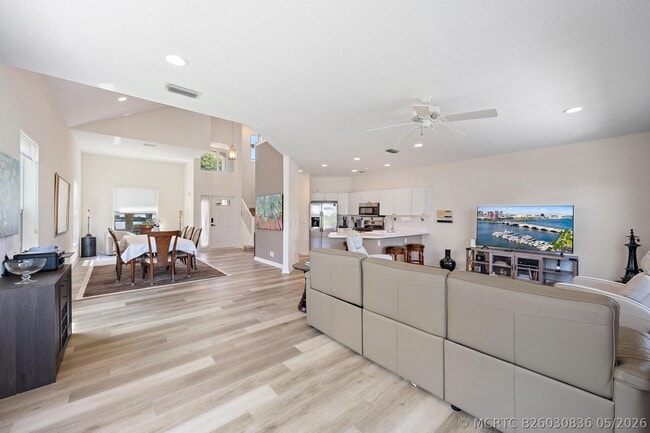 Building Photo - 8232 Heritage Club Dr