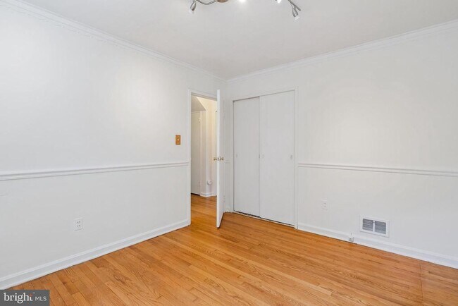 Building Photo - 9311 Adelaide Dr