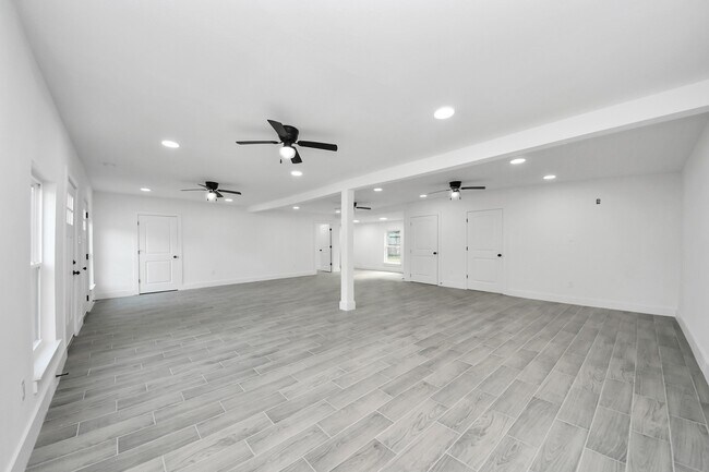 Building Photo - 7208 Helmers St