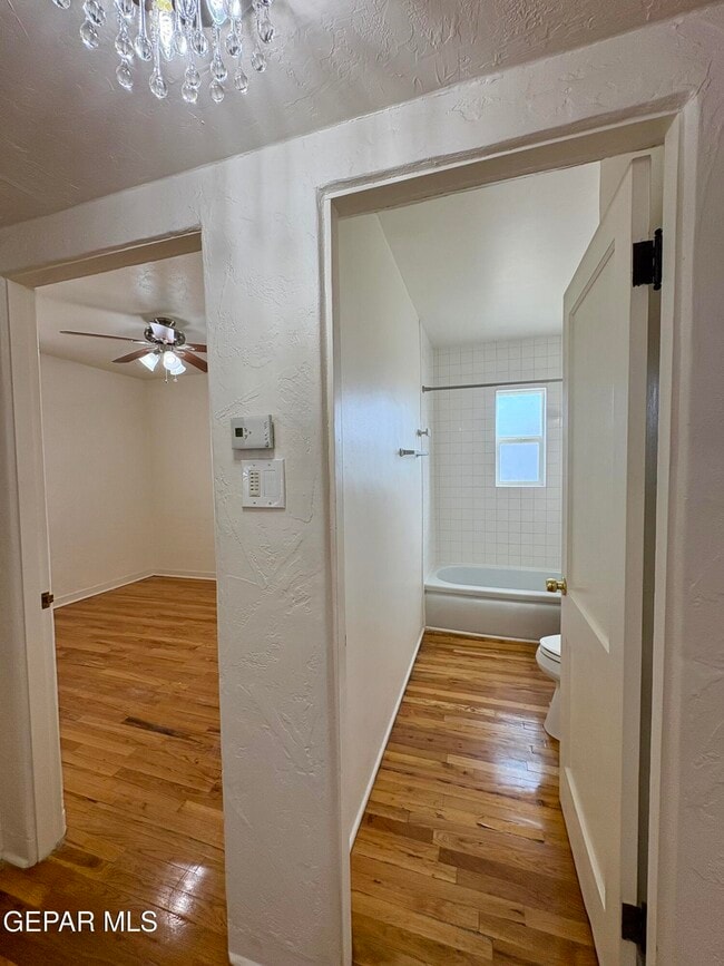 Building Photo - 4628 Clifton Ave