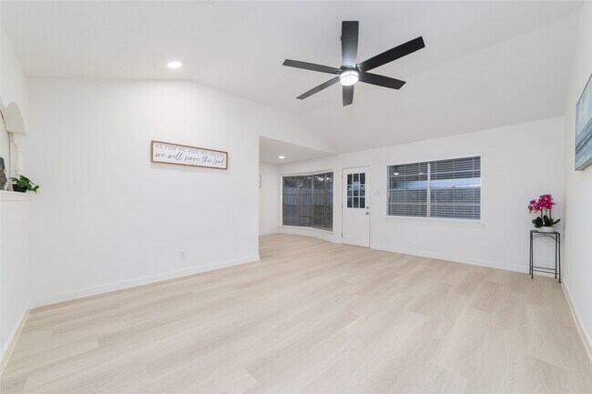 Building Photo - 11222 Sandstone St