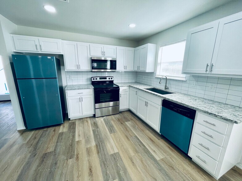 Building Photo - 223 S Fairland Ave