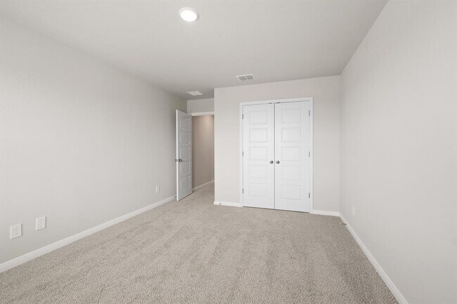 Building Photo - 242 Schrader Dr