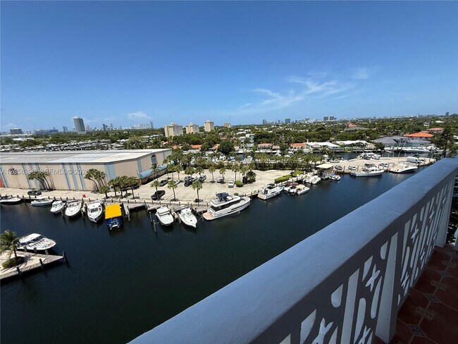 Building Photo - 13155 Ixora Ct