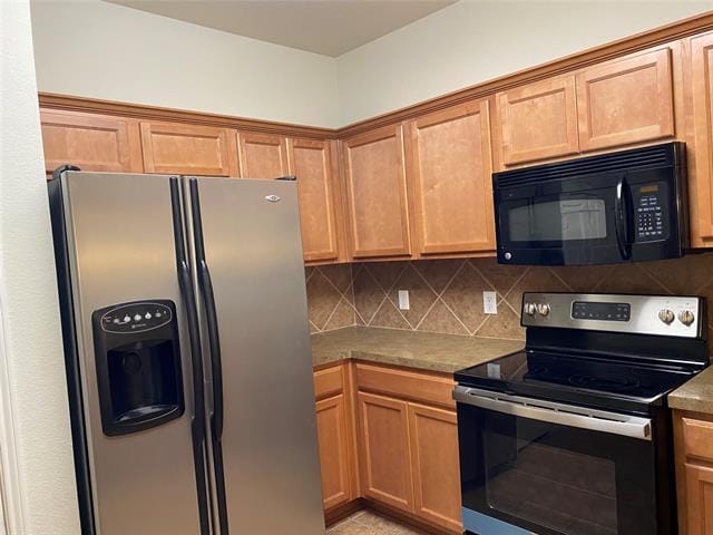 Building Photo - 2725 Hyde Park Dr