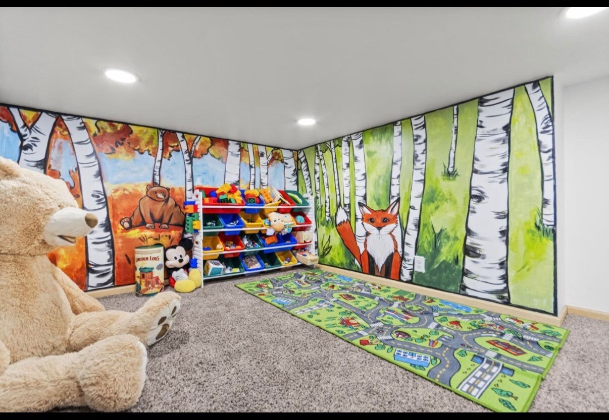 Building Photo - 838 Lakeshore Dr