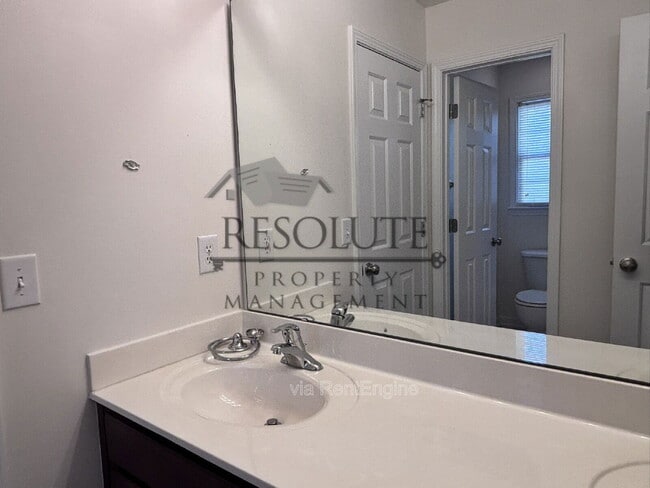 Building Photo - 5818 Myakka Ct