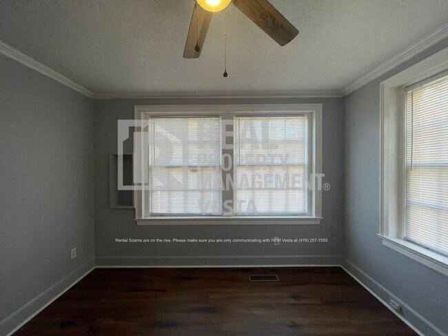 Building Photo - 1256 Winton Ave