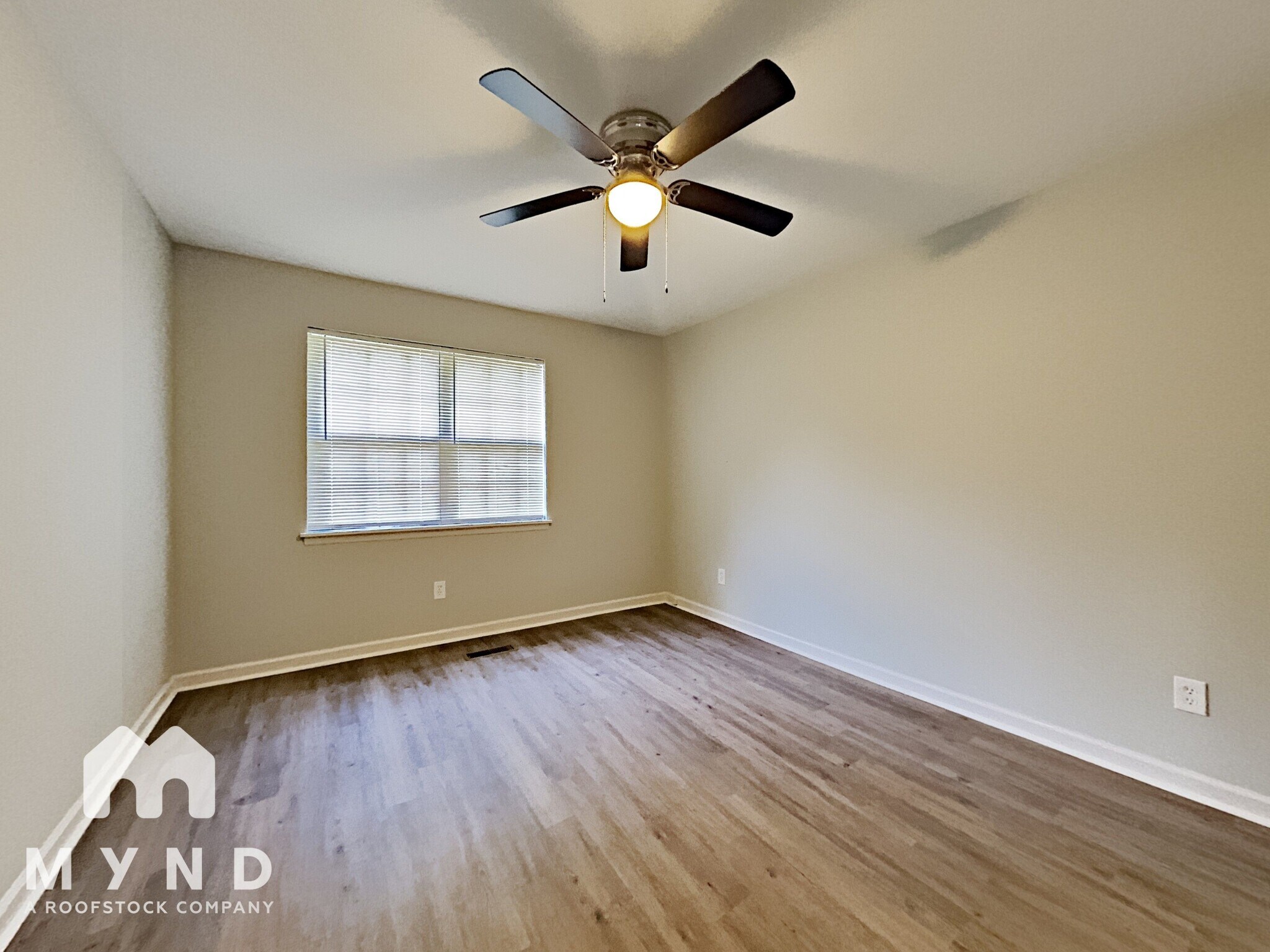 Building Photo - 377 St John Rd NW