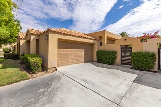 Building Photo - Mission Hills Country Club Home