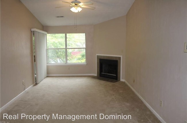 Building Photo - 2 br, 2 bath House - 3956 Palomino Drive #203