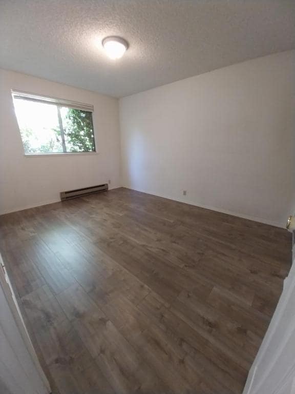 Building Photo - 410 NE Candy Ln