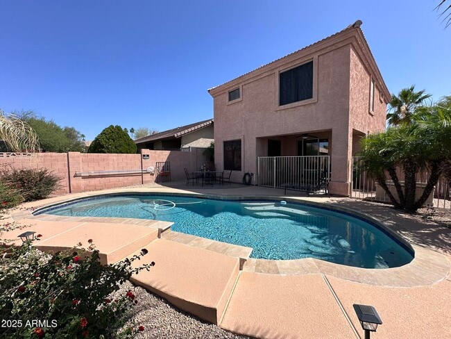Building Photo - 14016 N Cameo Dr