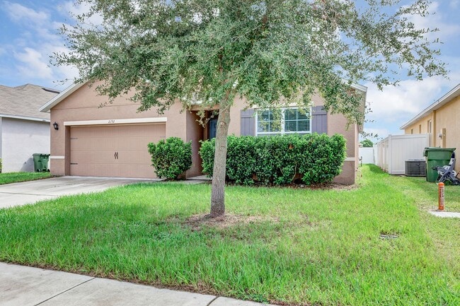Building Photo - Sunny, Move-In Ready 4-Bed Home in Winter Haven with Modern Finishes and Two-Car Garage