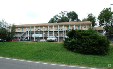 Building Photo - Liberty Pines