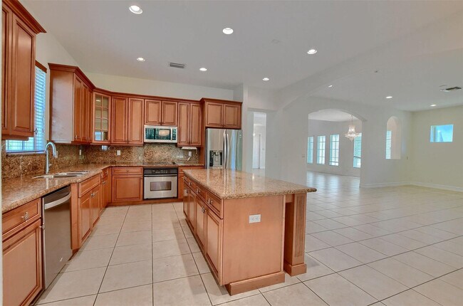 Building Photo - 8290 NW 105th Ln