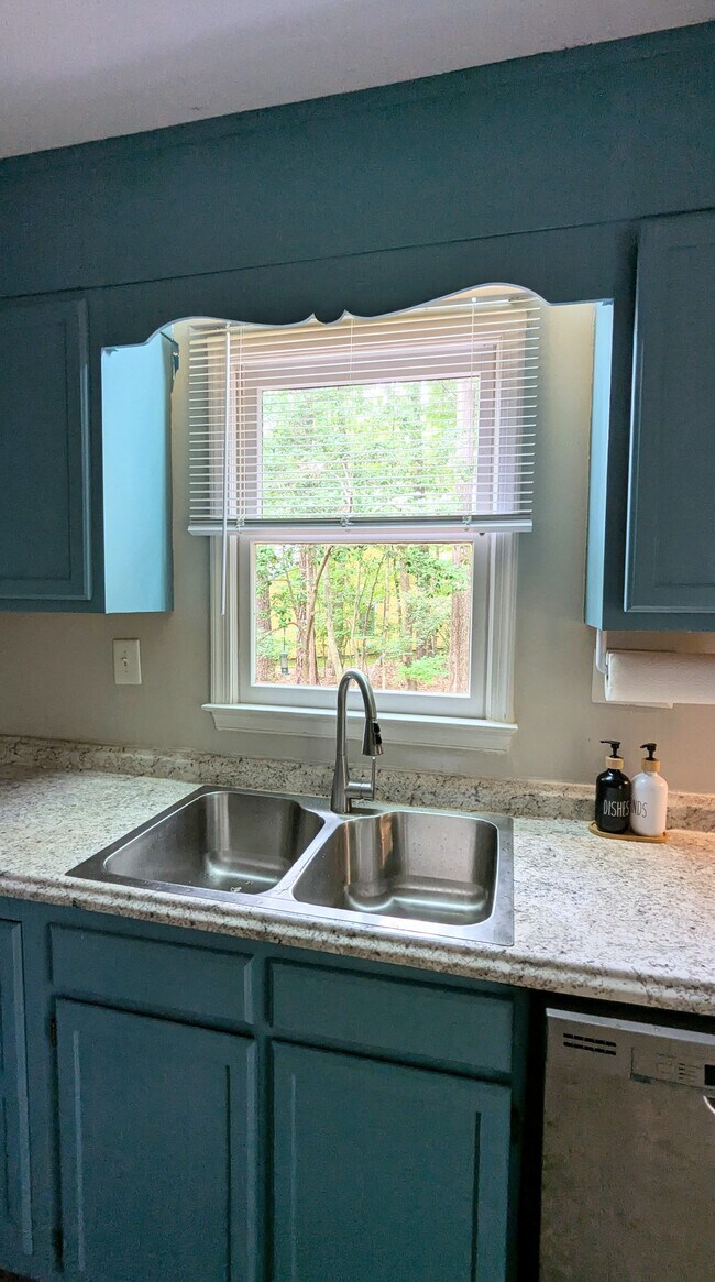 Building Photo - 55 Candytuff Ln