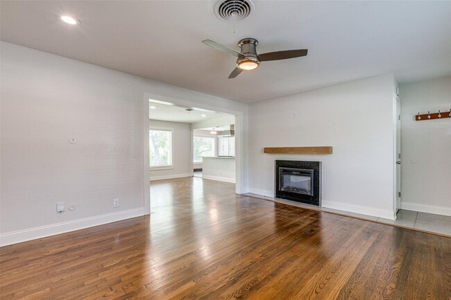 Building Photo - Classic Charm. Modern Comfort. Prime Location.