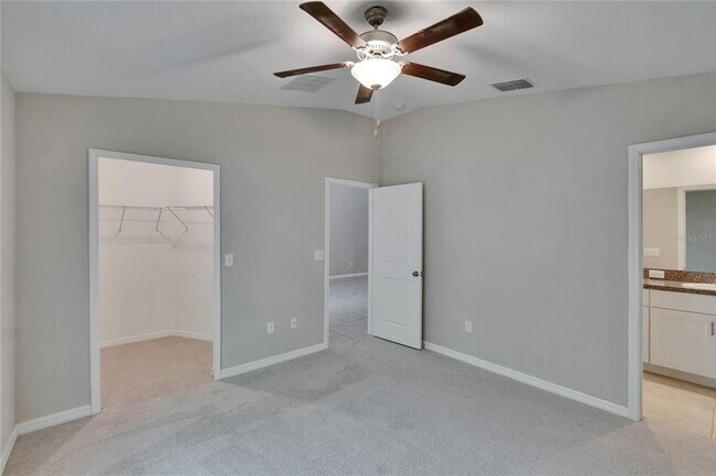 Building Photo - 14047 Weddington Ter