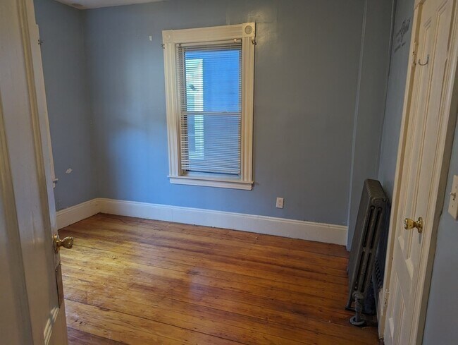 Building Photo - 321 Western Ave