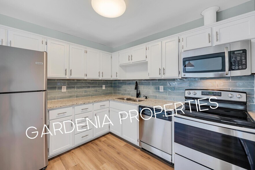 Building Photo - 1353 Placid Pl