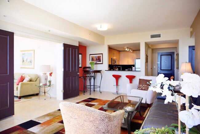 Building Photo - 511 SE 5 Ave