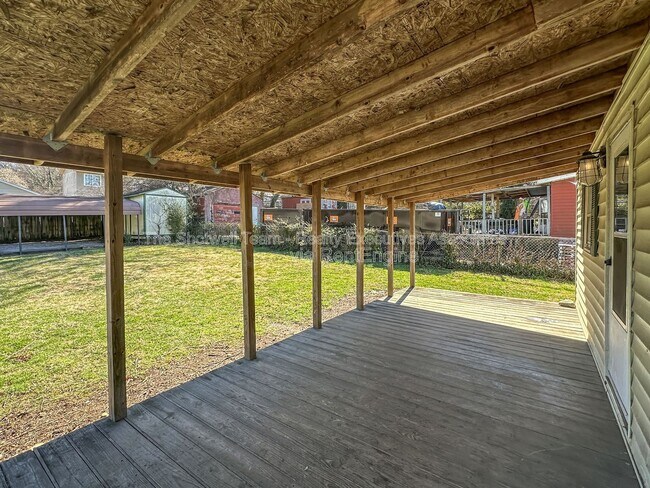 Building Photo - 2522 Dayton St