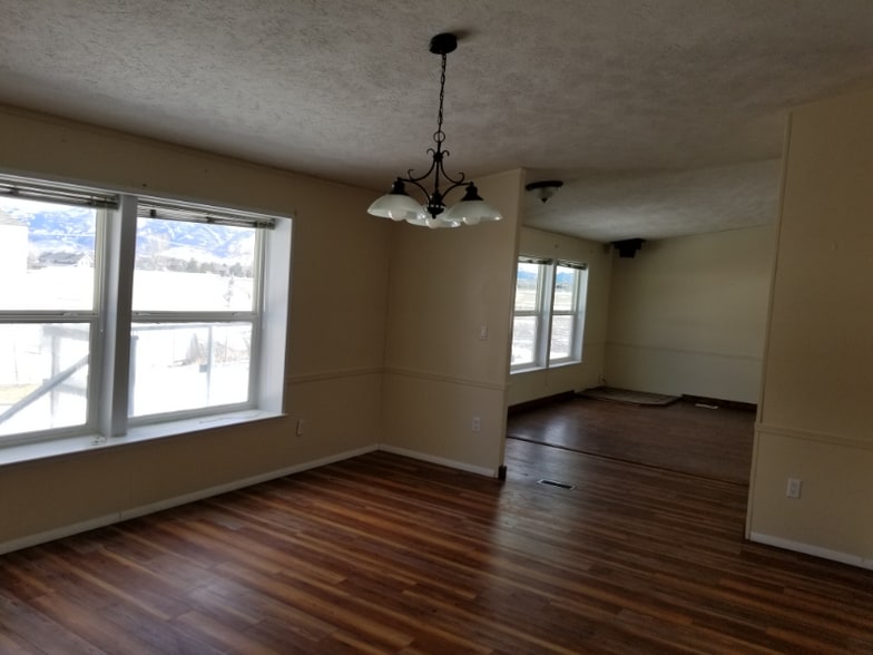 Building Photo - 14 Eastwood Dr