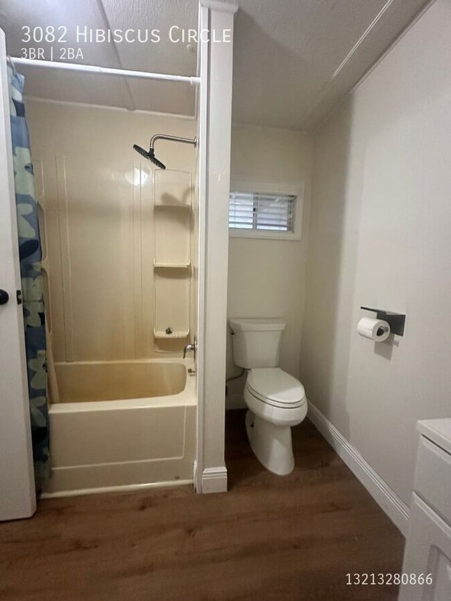 Building Photo - 3082 Hibiscus Cir